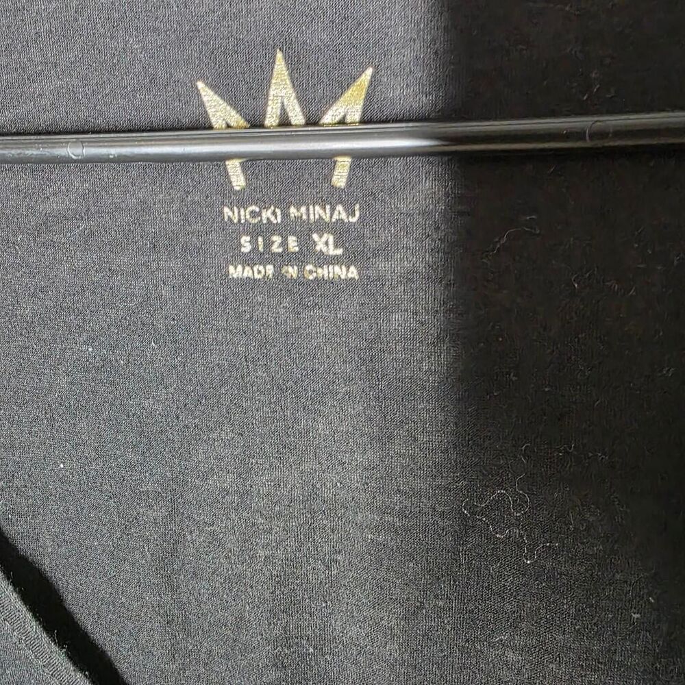 Nicki Minaj Women's Black and Grey T-shirt - Picture 3 of 3